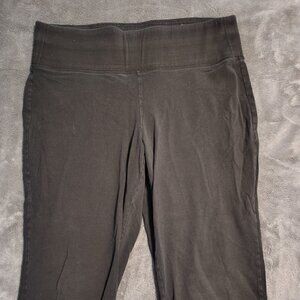 Black Capri Leggings with pockets - Lane Bryant Livi Active - Size 18/20